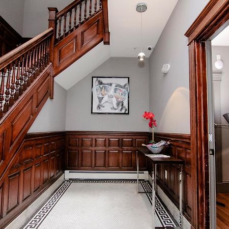 A Stylish Stay W/ A Queen Bed, Heated Floors.. #11 Brookline Exterior photo