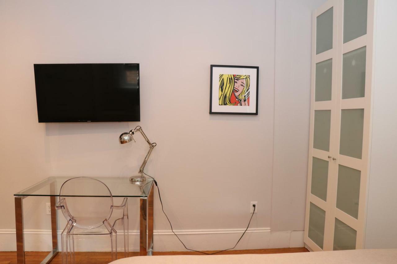 A Stylish Stay W/ A Queen Bed, Heated Floors.. #11 Brookline Exterior photo